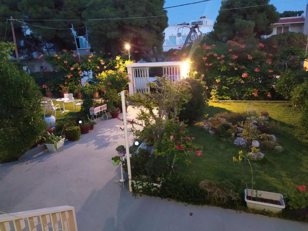 Finikas Rooms Agia Marina (Aegina) Exterior foto