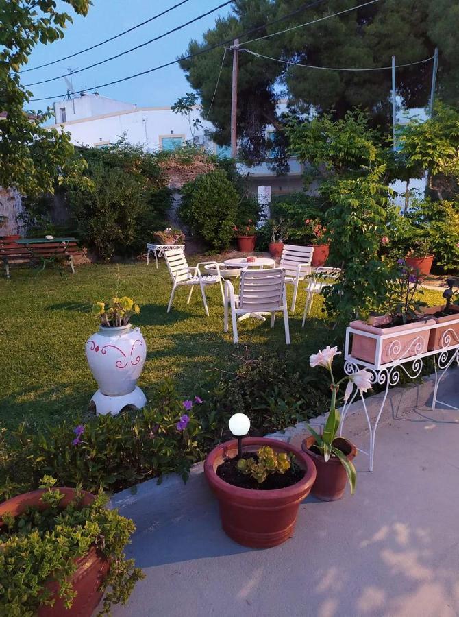 Finikas Rooms Agia Marina (Aegina) Exterior foto
