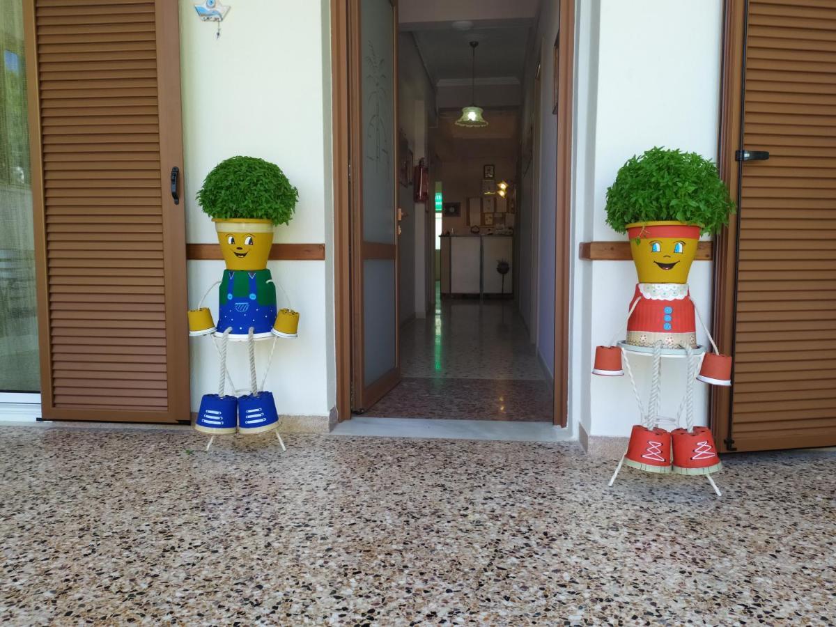 Finikas Rooms Agia Marina (Aegina) Exterior foto
