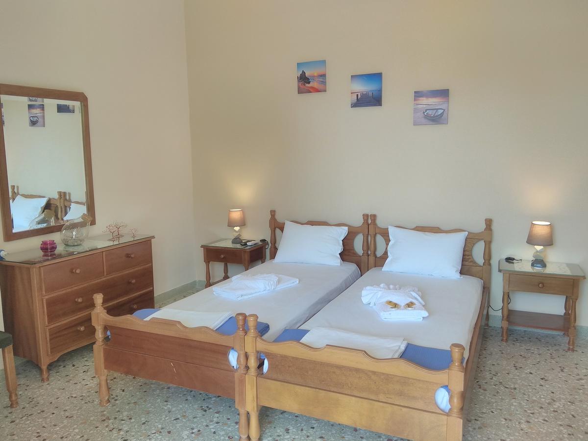 Finikas Rooms Agia Marina (Aegina) Exterior foto
